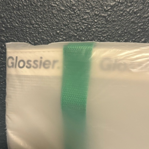 Glossier Miami Beach Bag NWT - Picture 8 of 9
